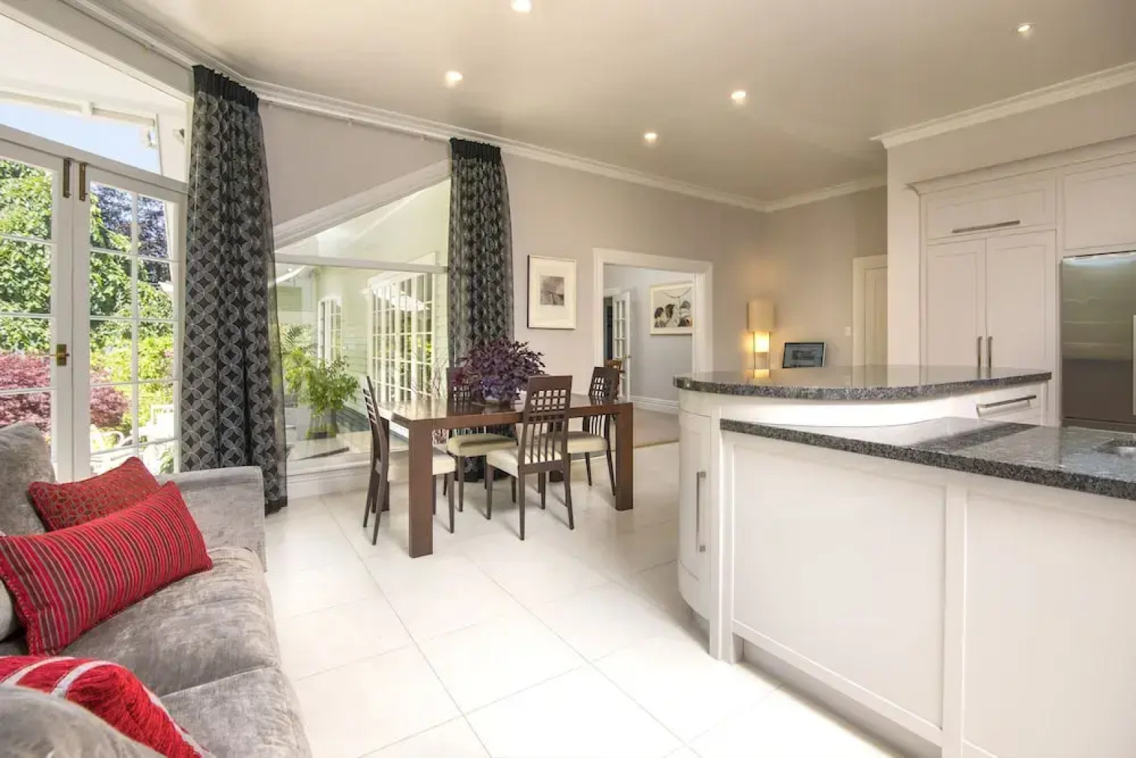 Botanica Bed and Breakfast