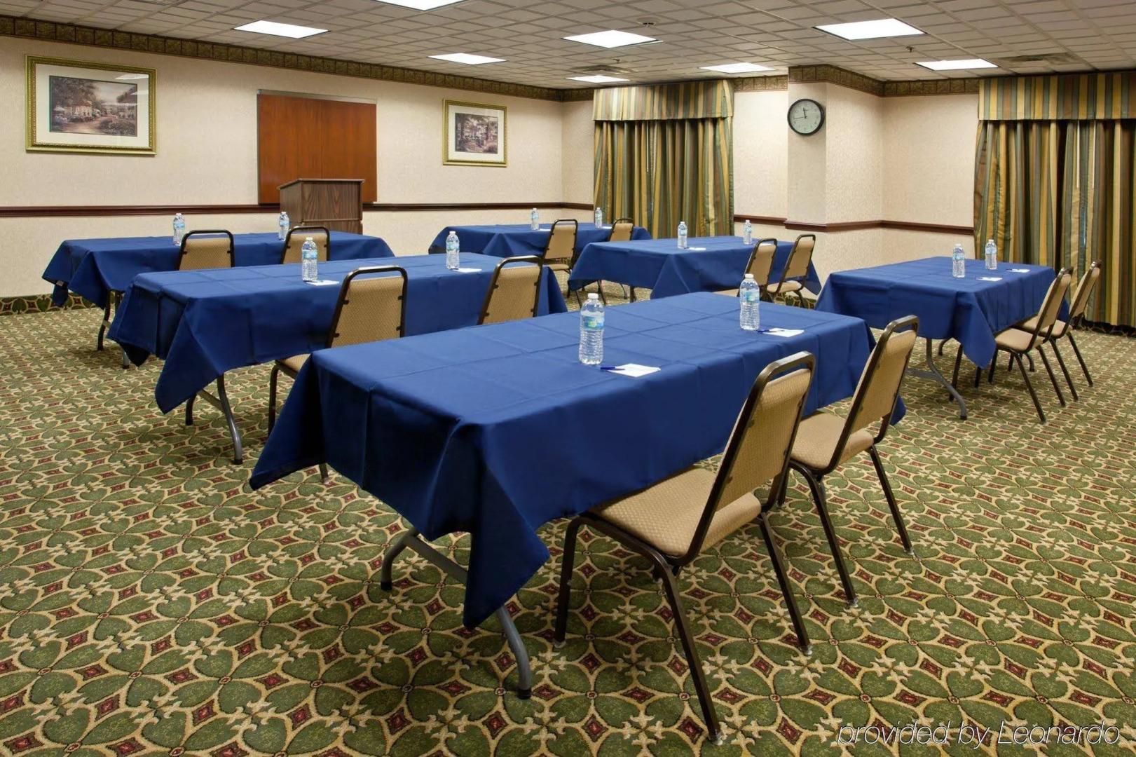 Holiday Inn Express & Suites North Lima by IHG