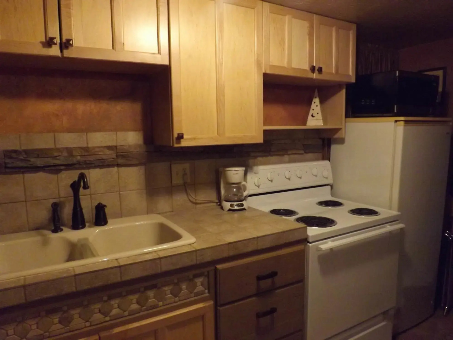 Amid Summer's Inn Bed and Breakfast