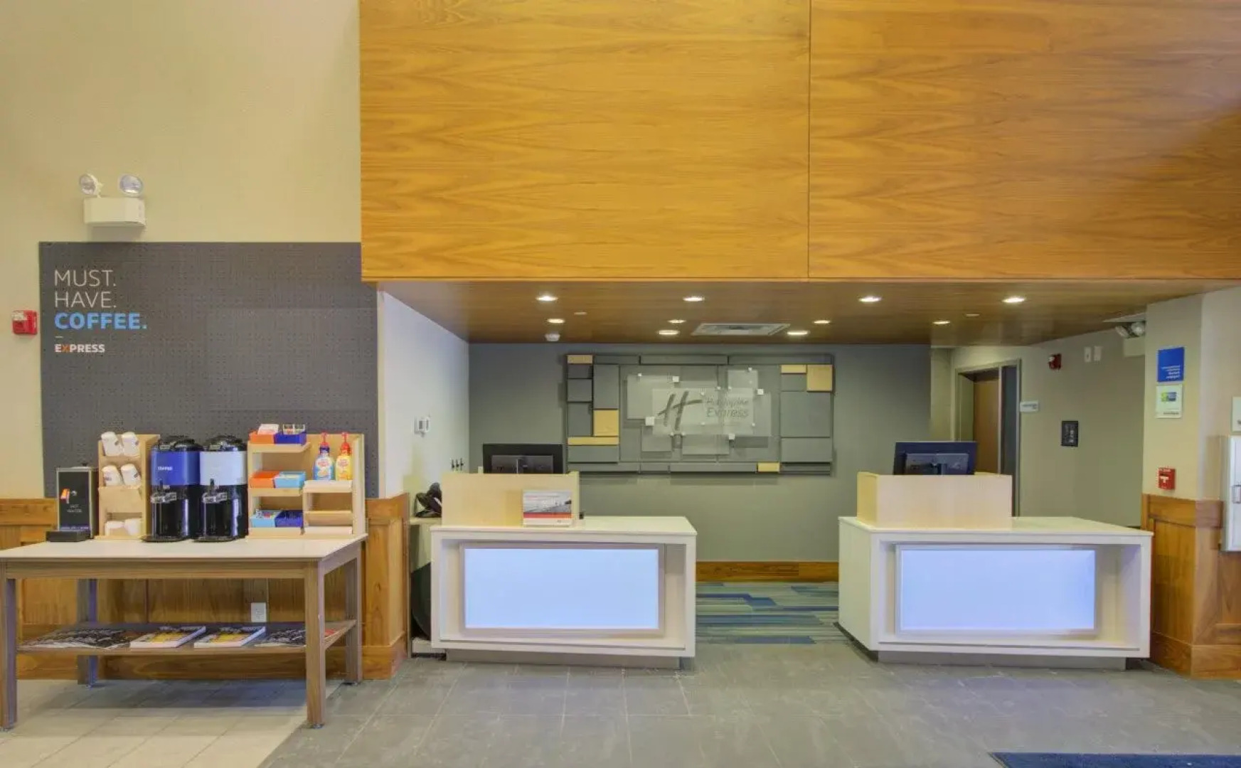 Holiday Inn Express Hotel and Suites Mankato East by IHG