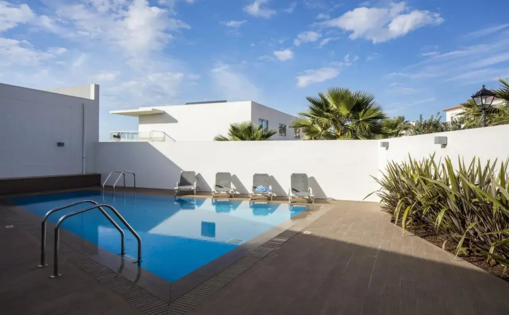 The Beachfront Praia D'el Rey Golf & Beach Resort