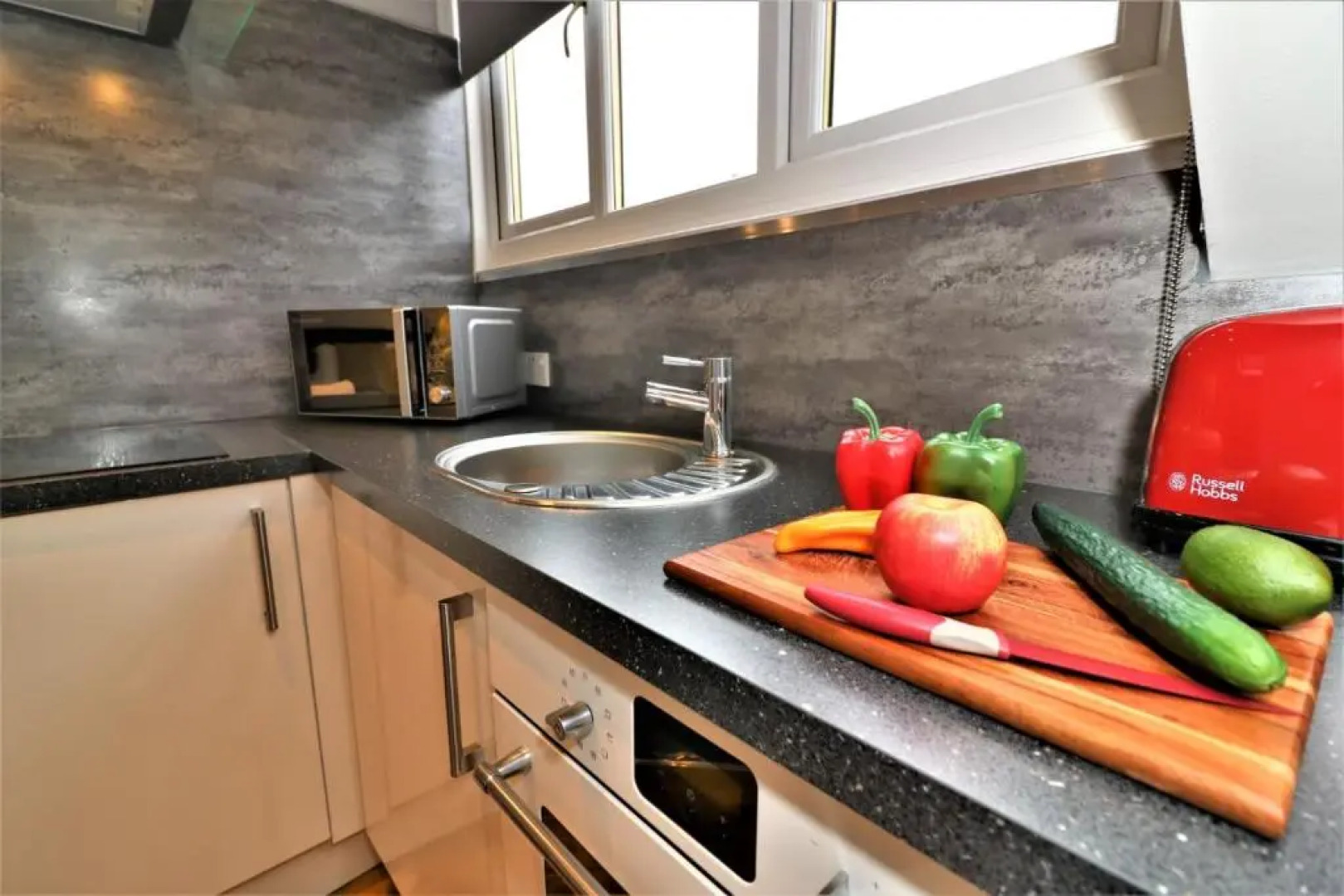 Signature - Lindin Cottage Room 4