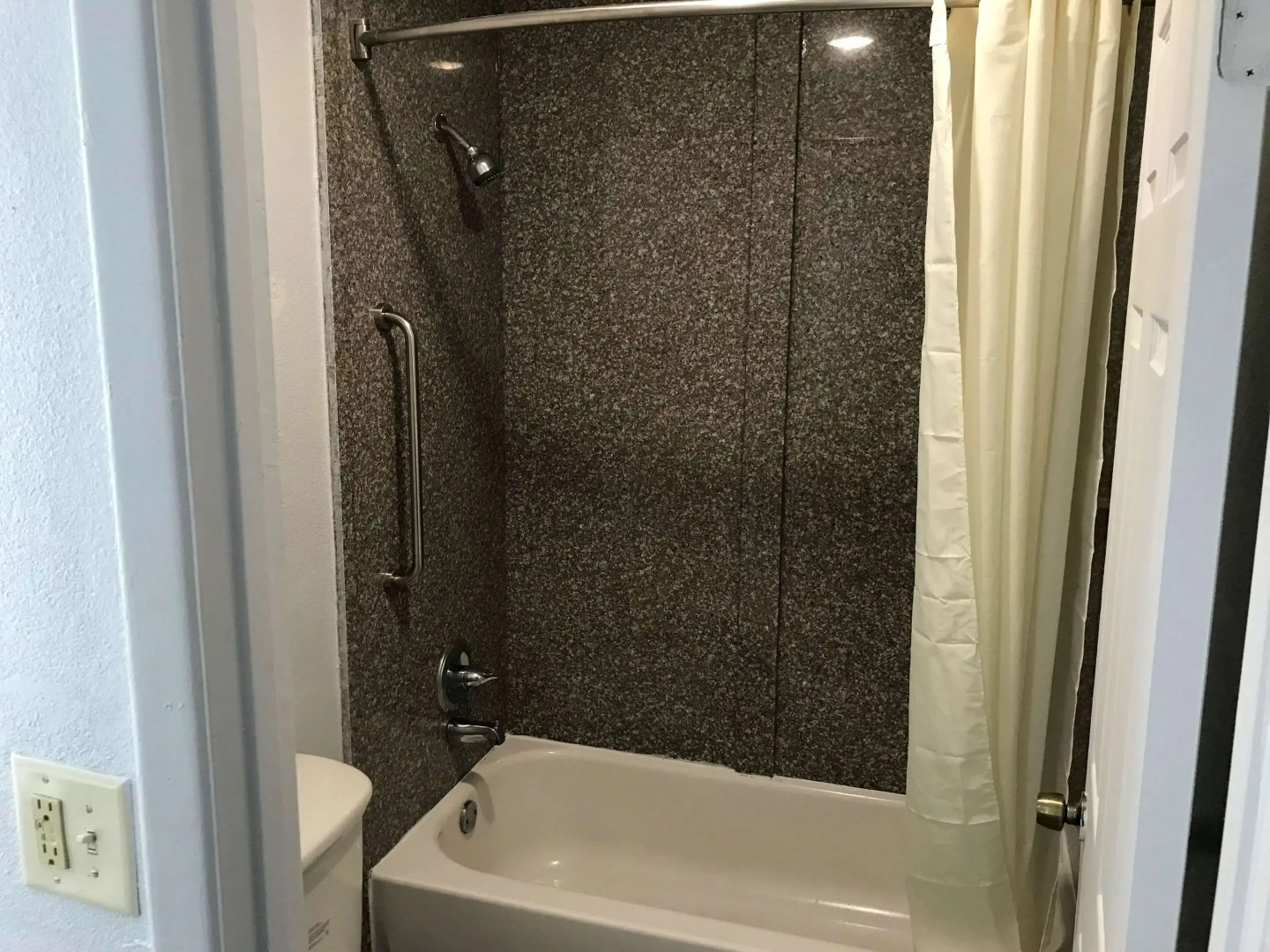 Suburban Studios North Charleston I-526