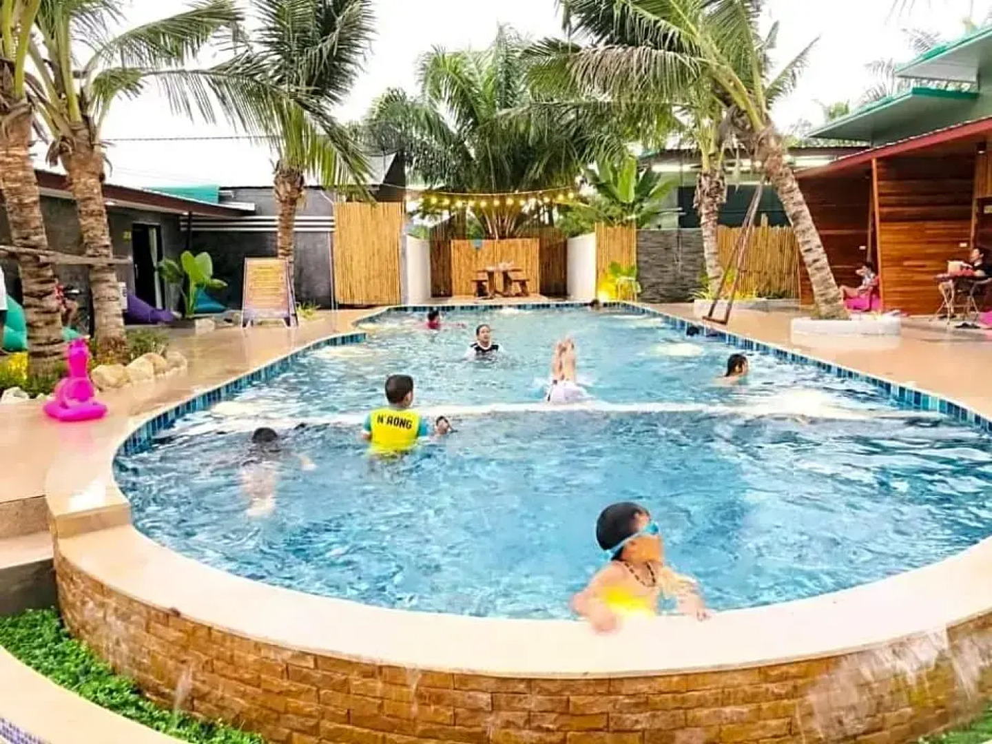 kinjo park pool view delux2 (double bed)