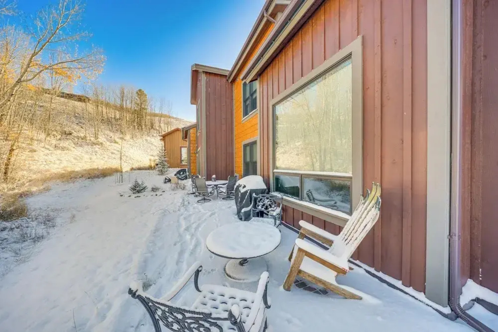8 Mi to Keystone Resort: Mtn-view Townhome