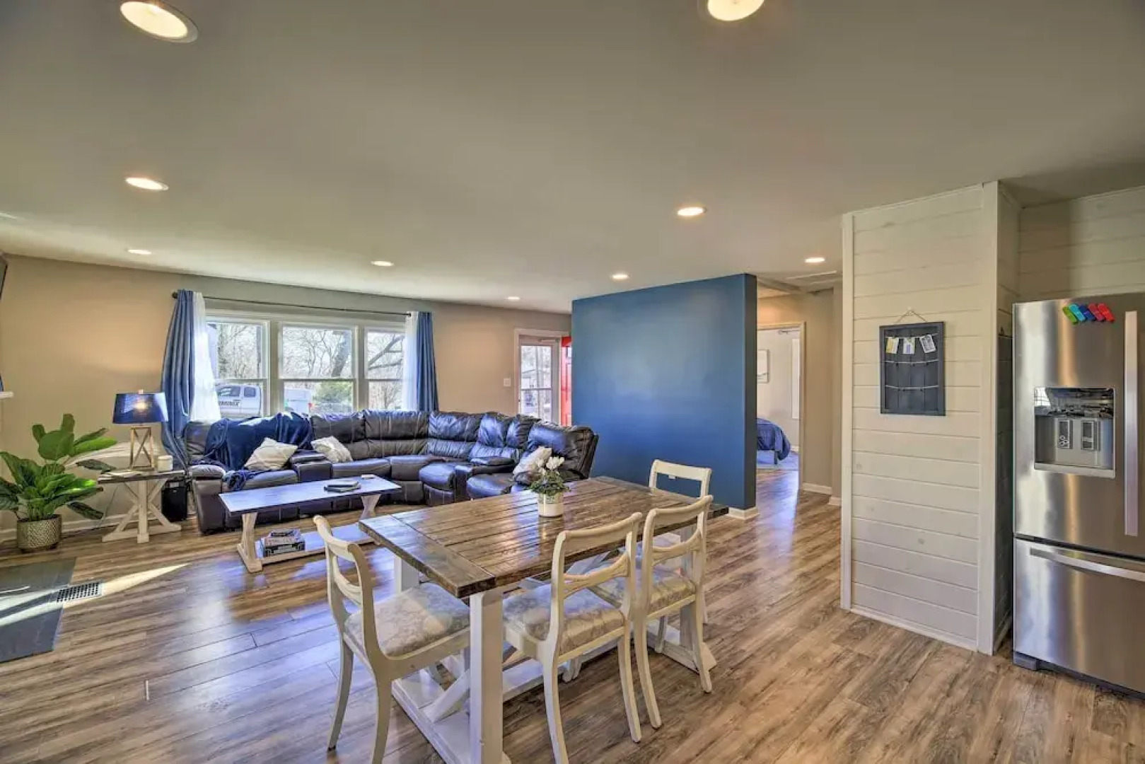 Cozy Bristol Home w/ Yard ~ 1 Mile to Downtown!