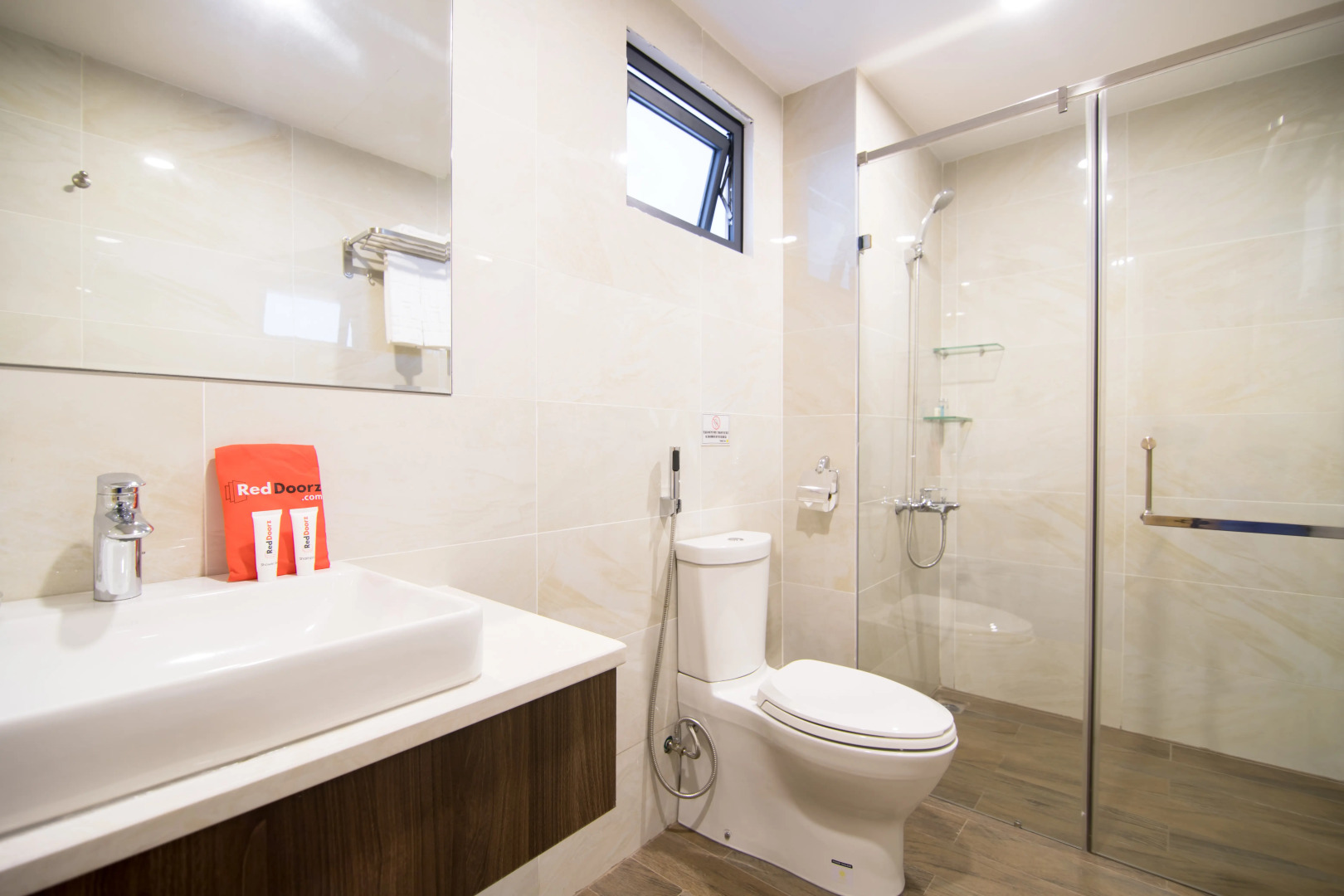 RedDoorz AHA Residence Hotel Dien Bien Phu