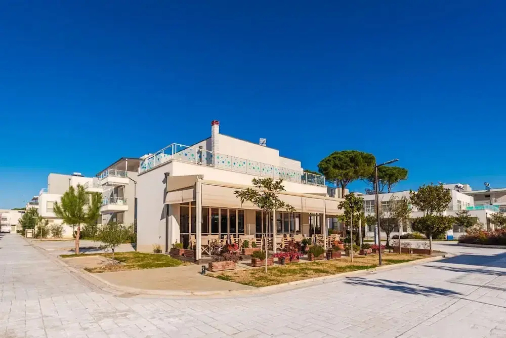 2-br Apartment by the Beach - Jasemin