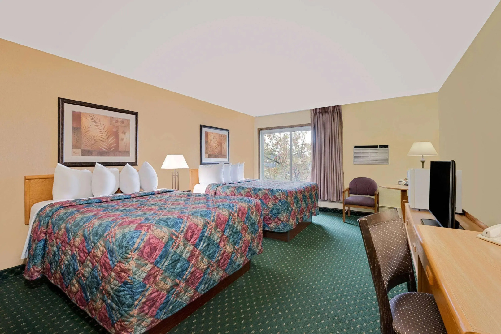 Days Inn by Wyndham International Falls