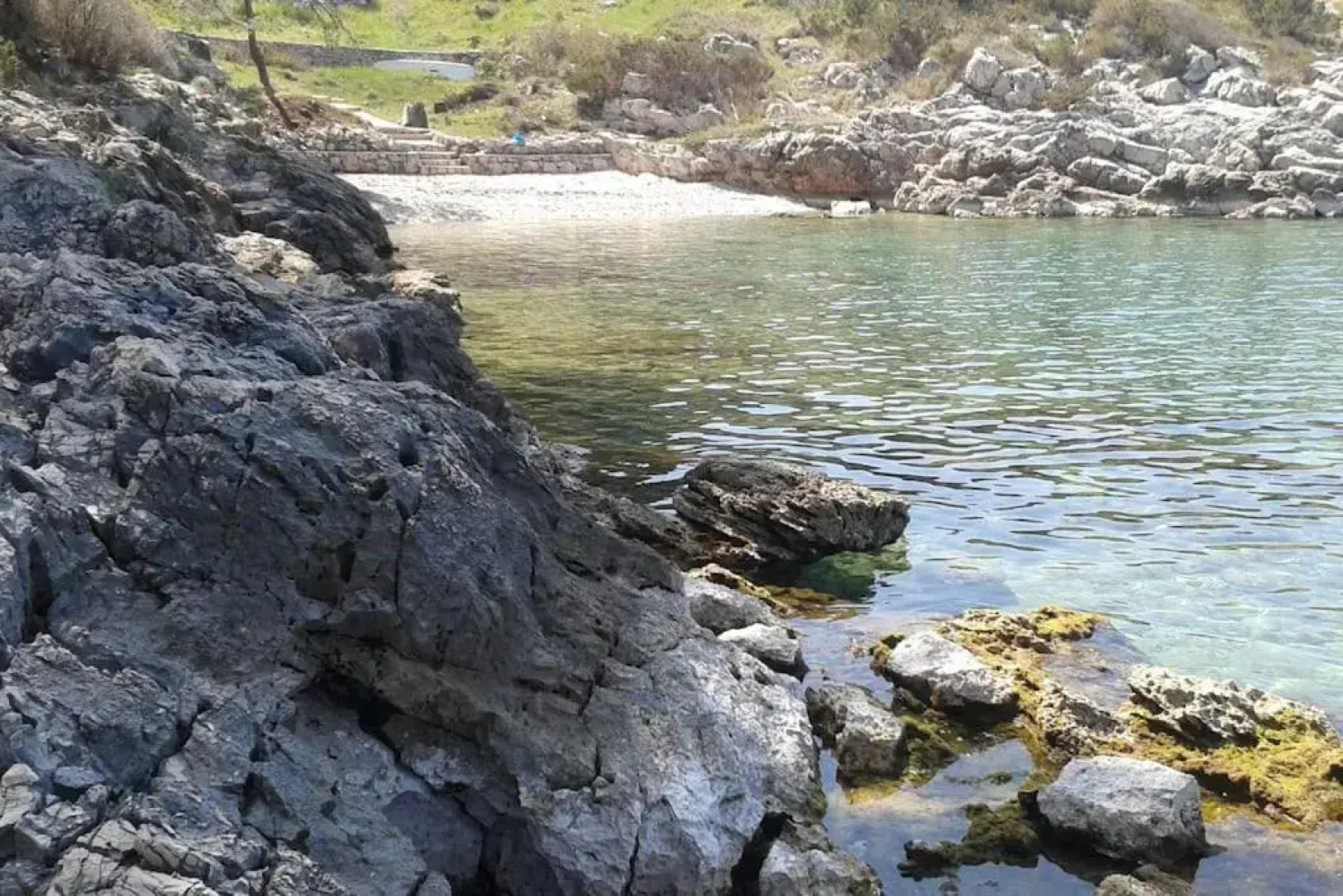 Ground Floor Apartment,1st row to sea