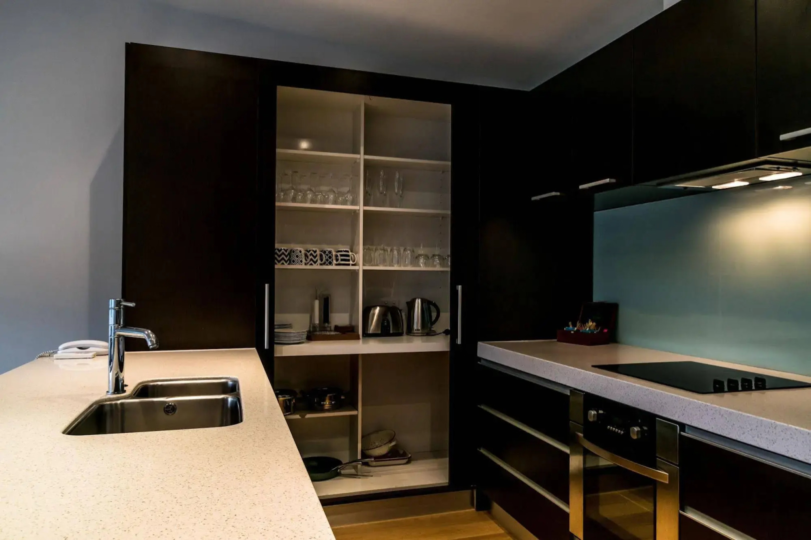 Seaview Waterfront Apartments