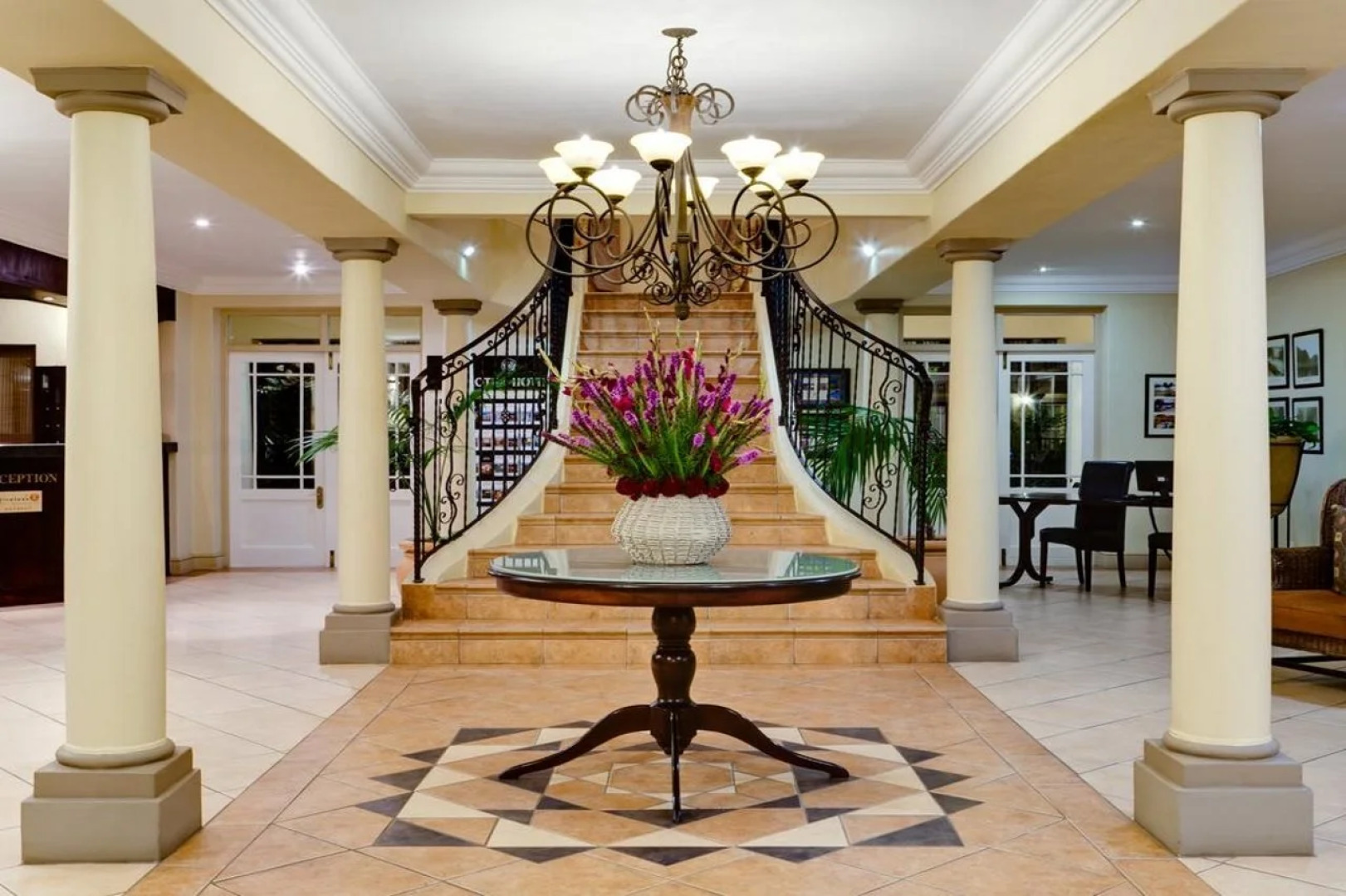 Protea Hotel by Marriott Franschhoek