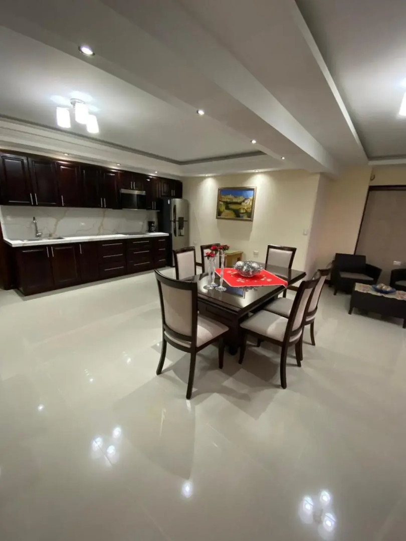 Torres de Atitlan 4 Bdrm-3 Bthrm Full Floor - for 10 people