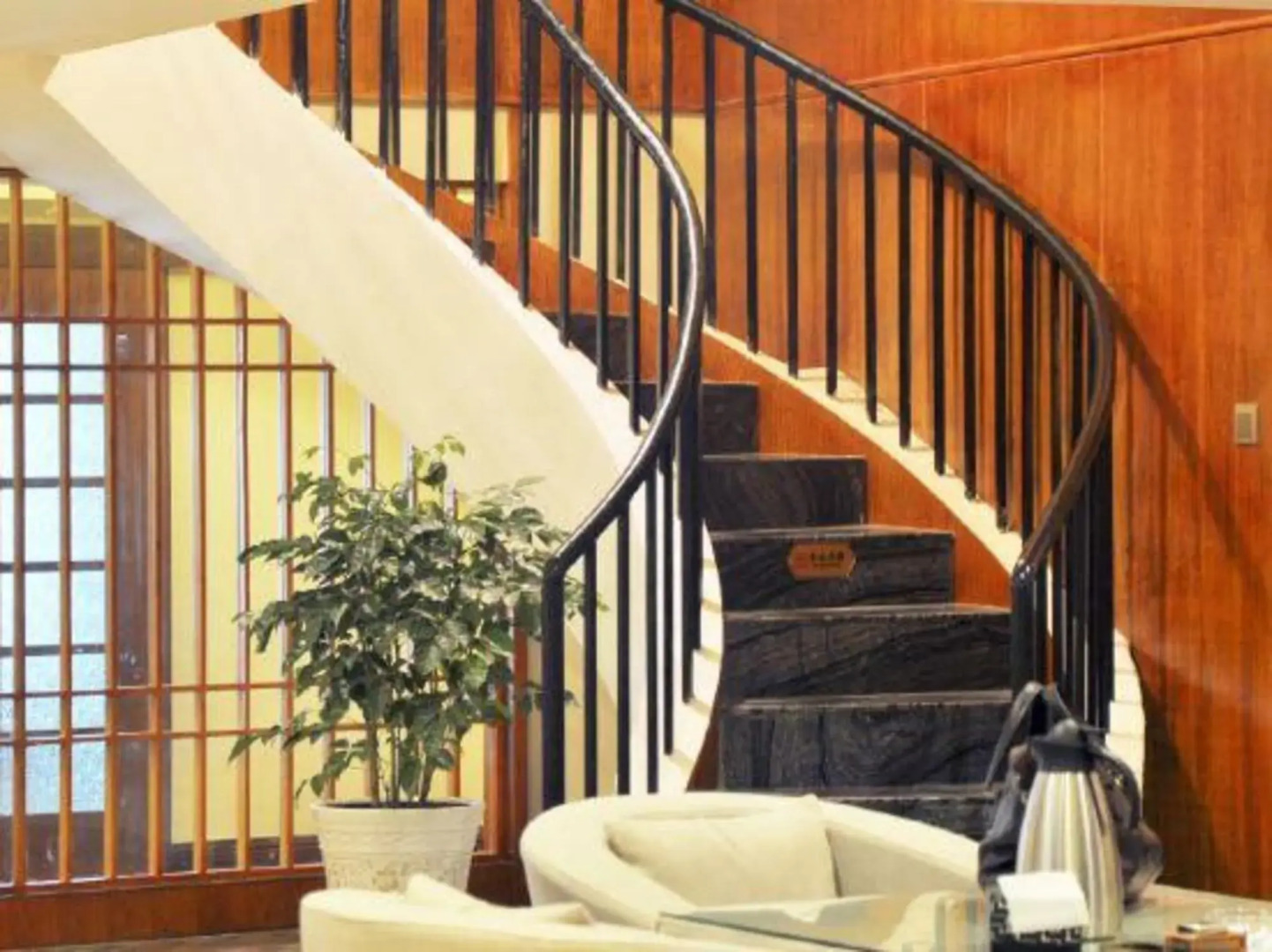 Dongtai Hotel (Guangyuan Lizhou East Road, Aoti Center)