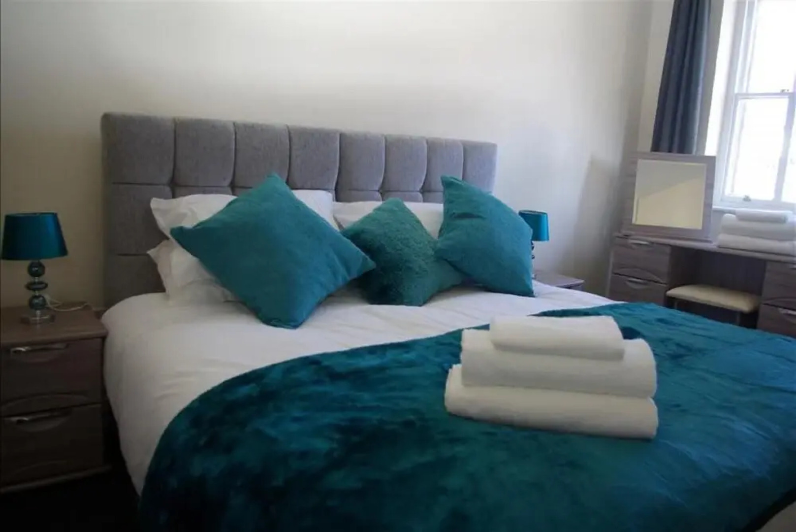 The Roaches Suite - Premier Serviced Accommodation