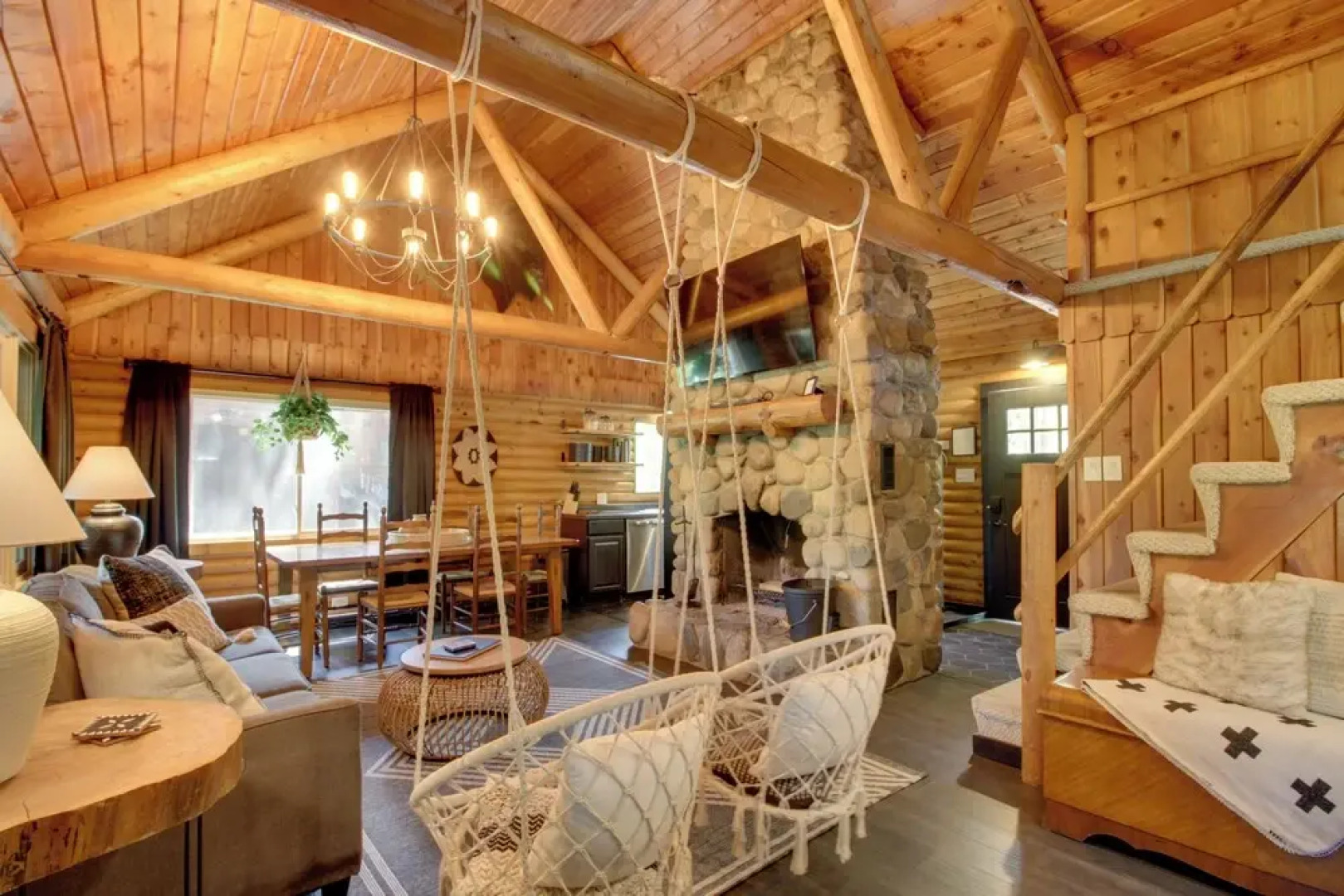 1 Mi to Beach & Lake: Breezy Point Cabin w/ Yard!