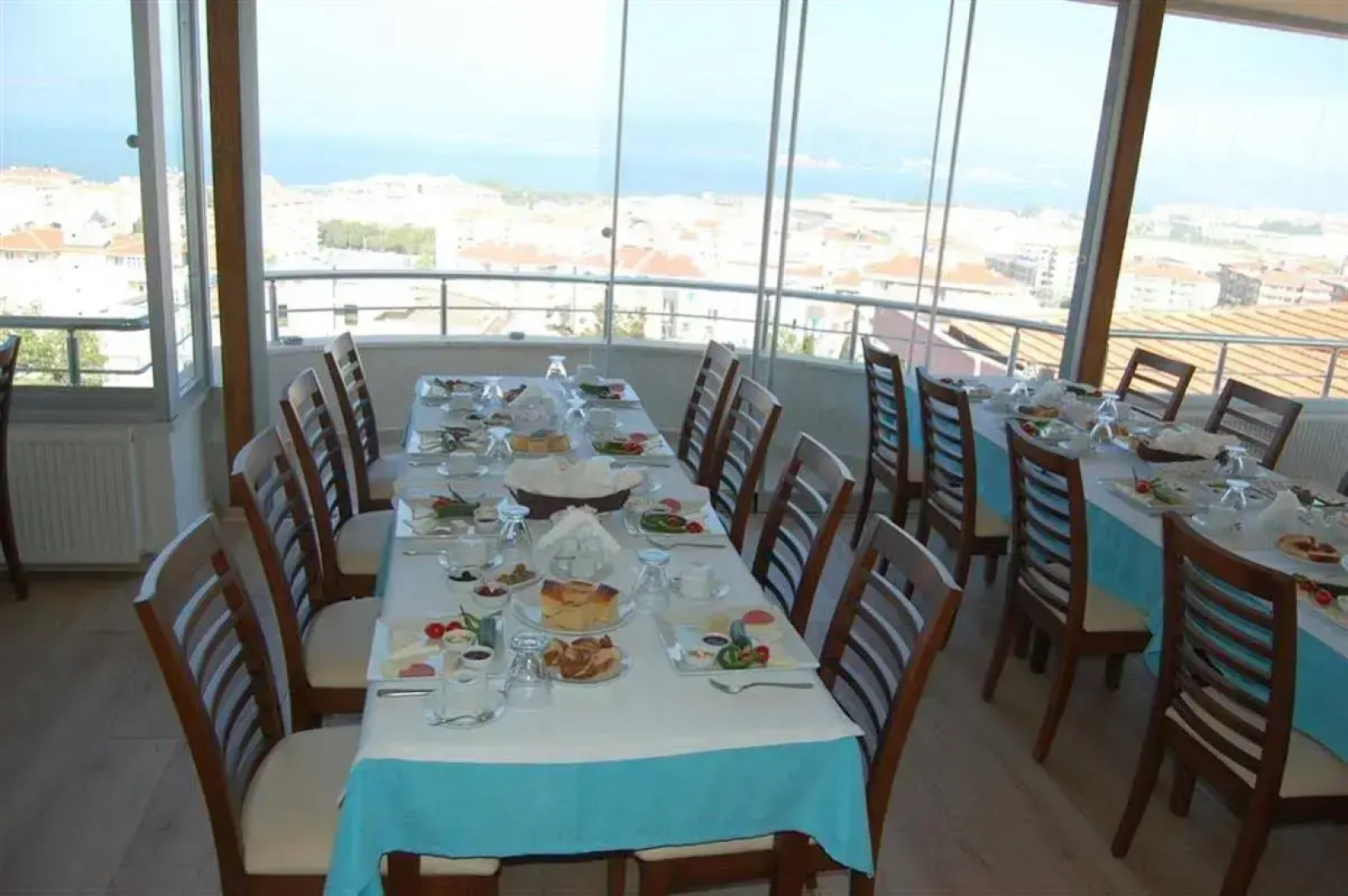 Dort Mevsim Suit Otel