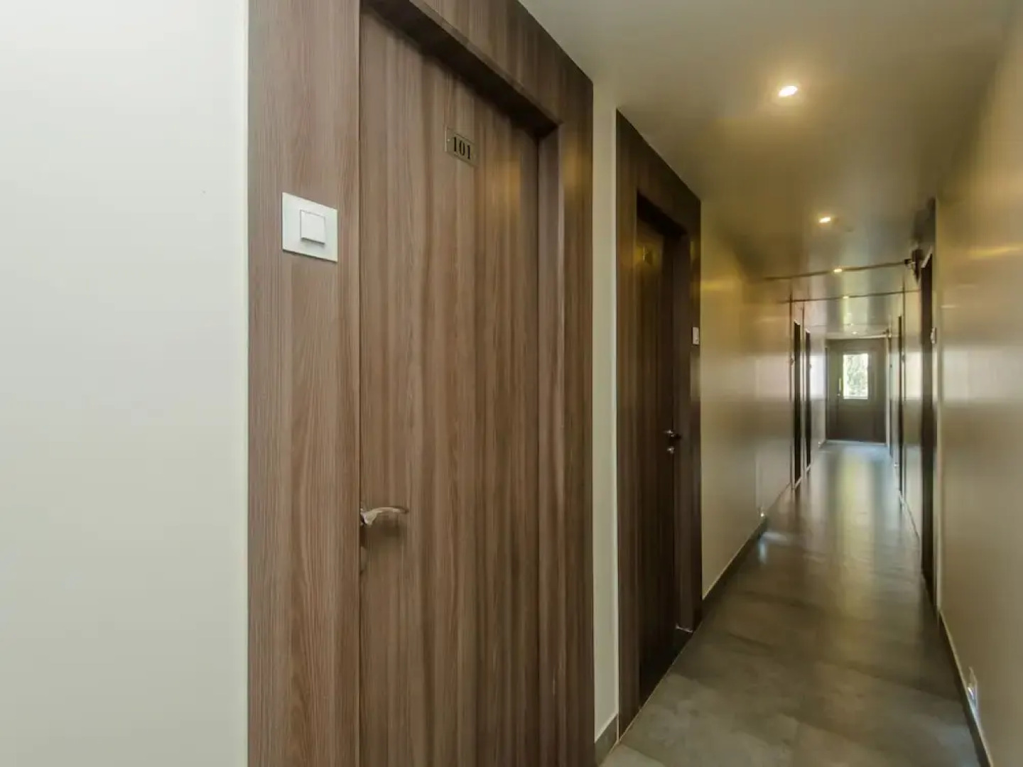 OYO 13857 Hotel Imperial