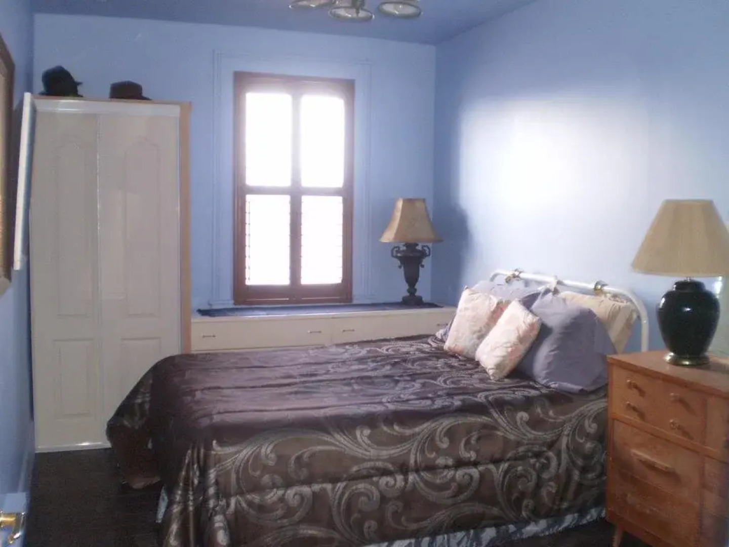 Actinolite Bed & Breakfast