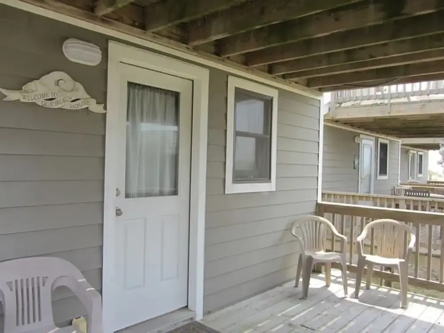 26 Salty Dogs Studio Bedroom Condo by RedAwning