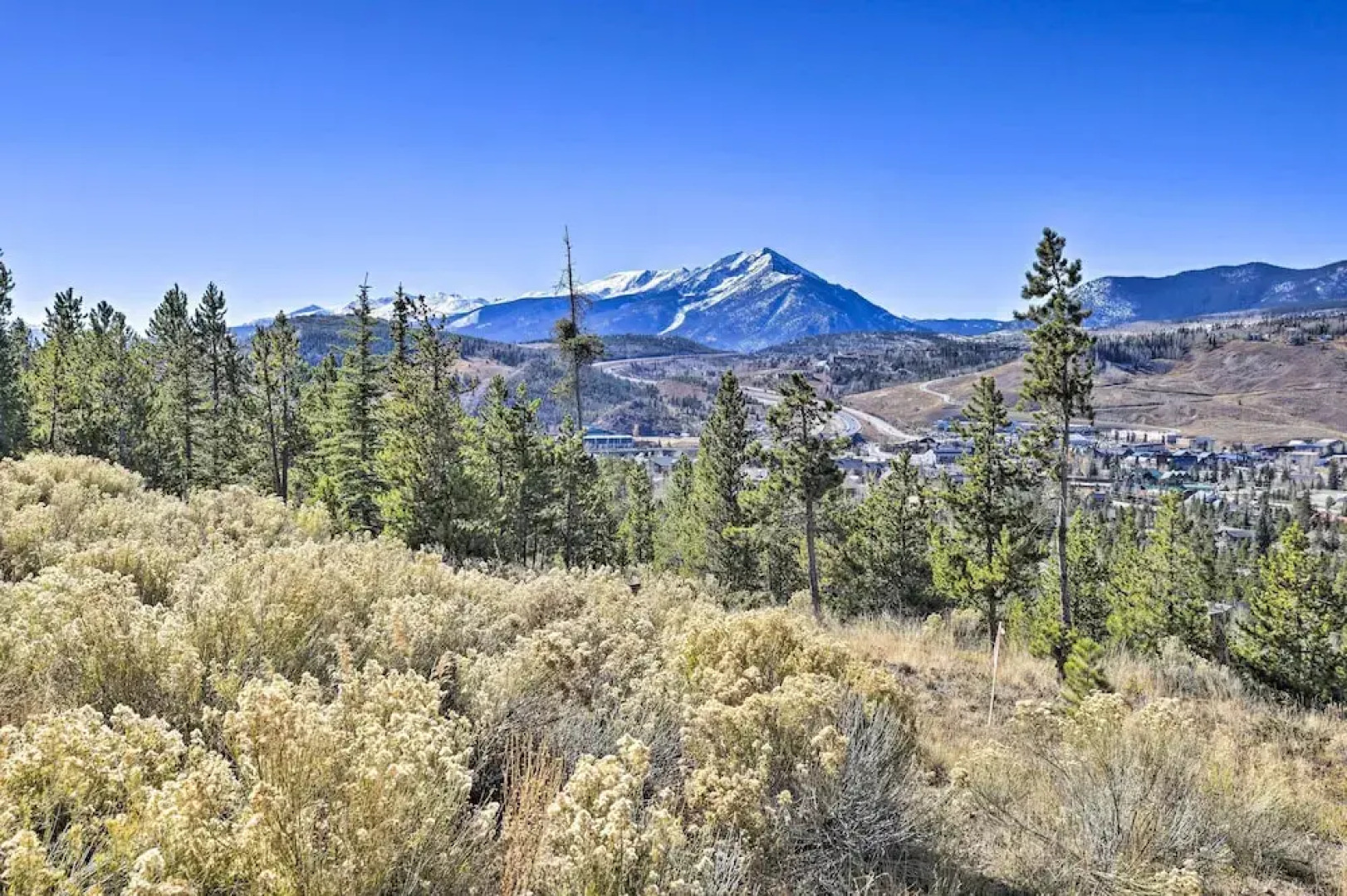 Cabin w/ Game Room & Mtn Views in Silverthorne!
