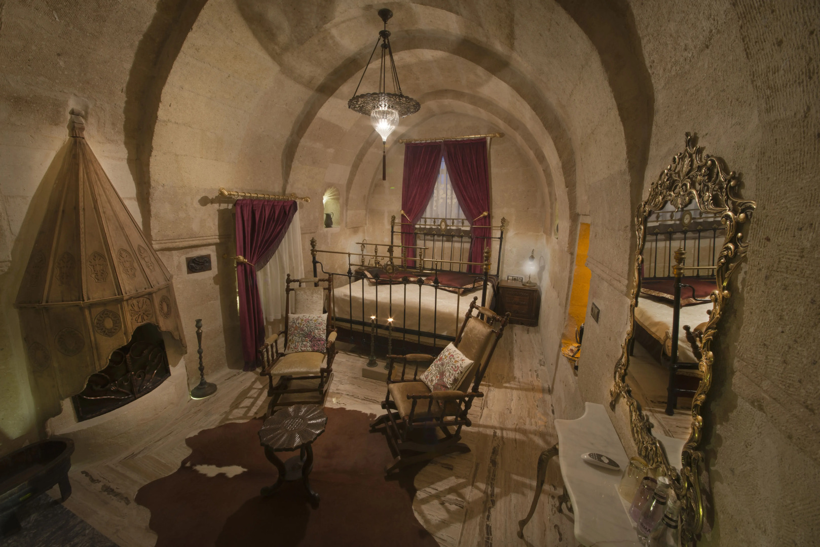 Elika Cave Suites & Spa