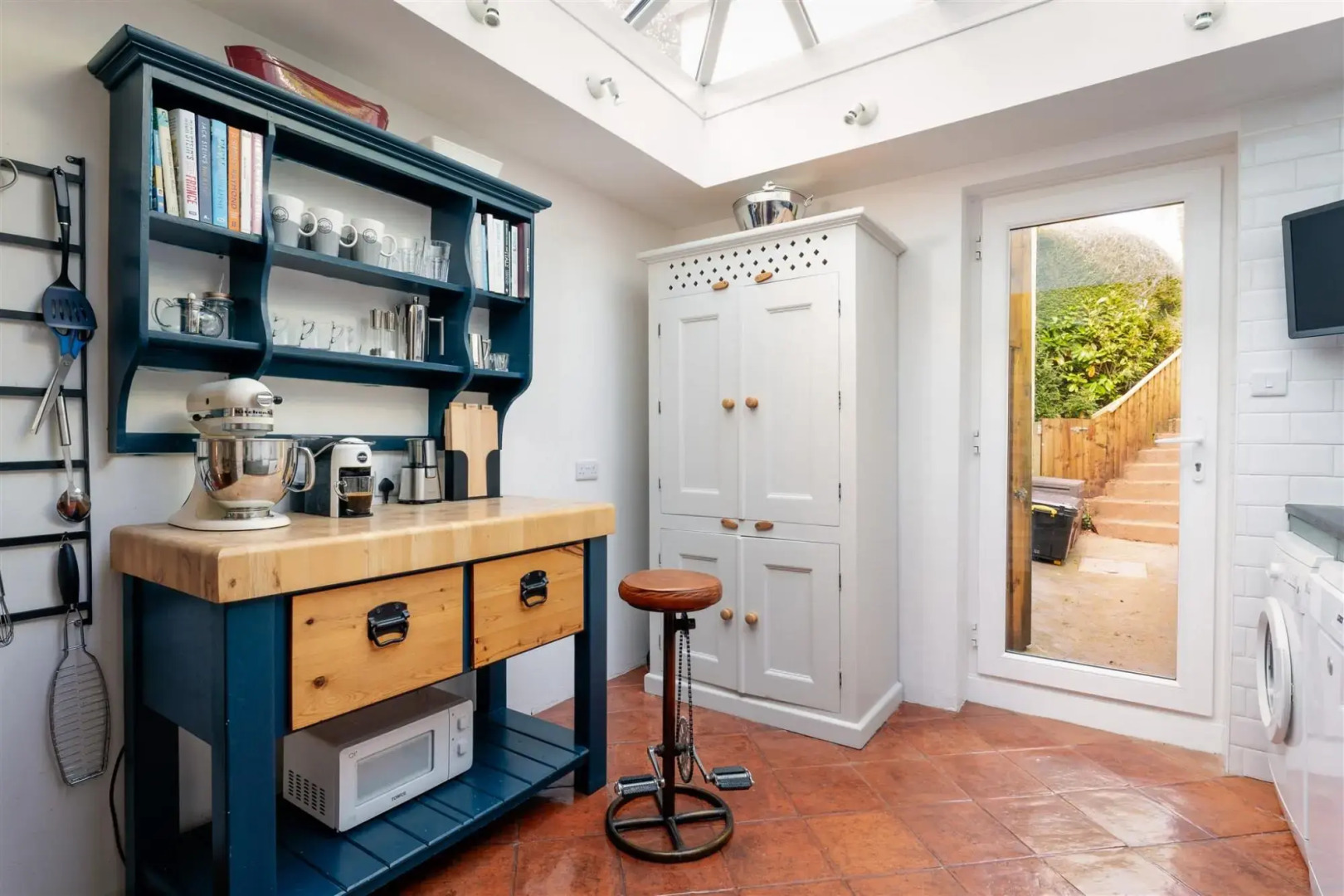 Haldon View - Characterful Cottage Boasts Stunning Countryside Views and hot tub