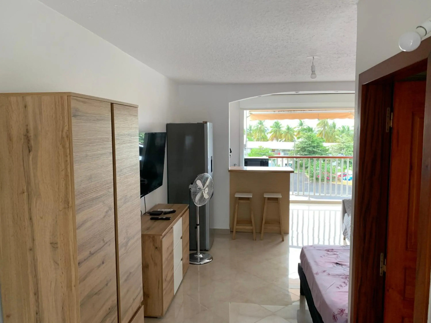 Studio ds résidence sécurisée avec vue & accès à la mer .