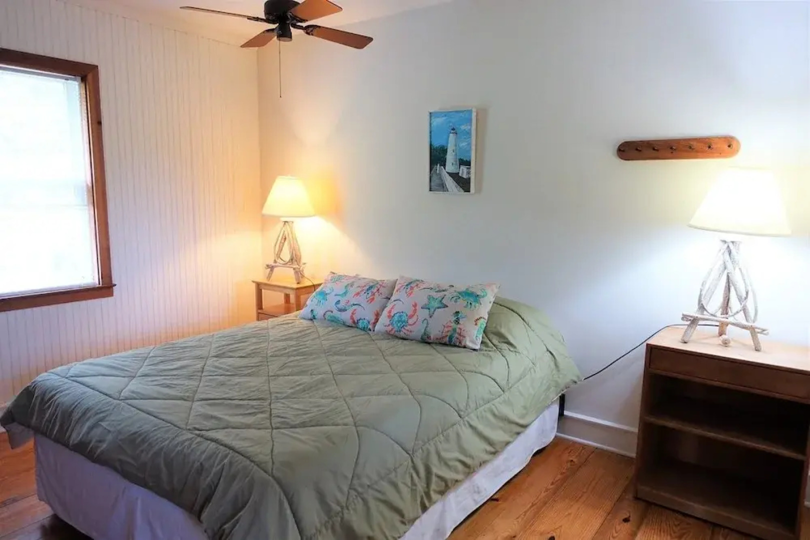 A Cat Named Vivian 3 Bedrooms 2 Bathrooms Home