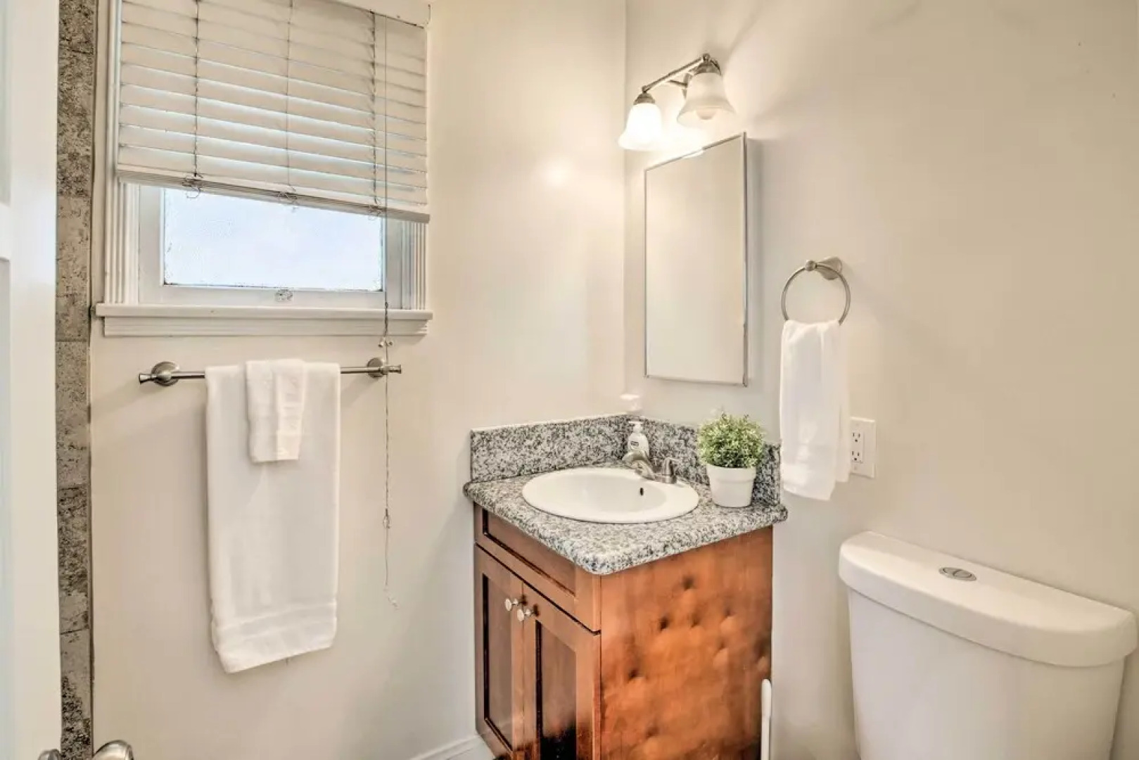 Chula Vista Retreat ~ 1 Mi to Third Avenue Village