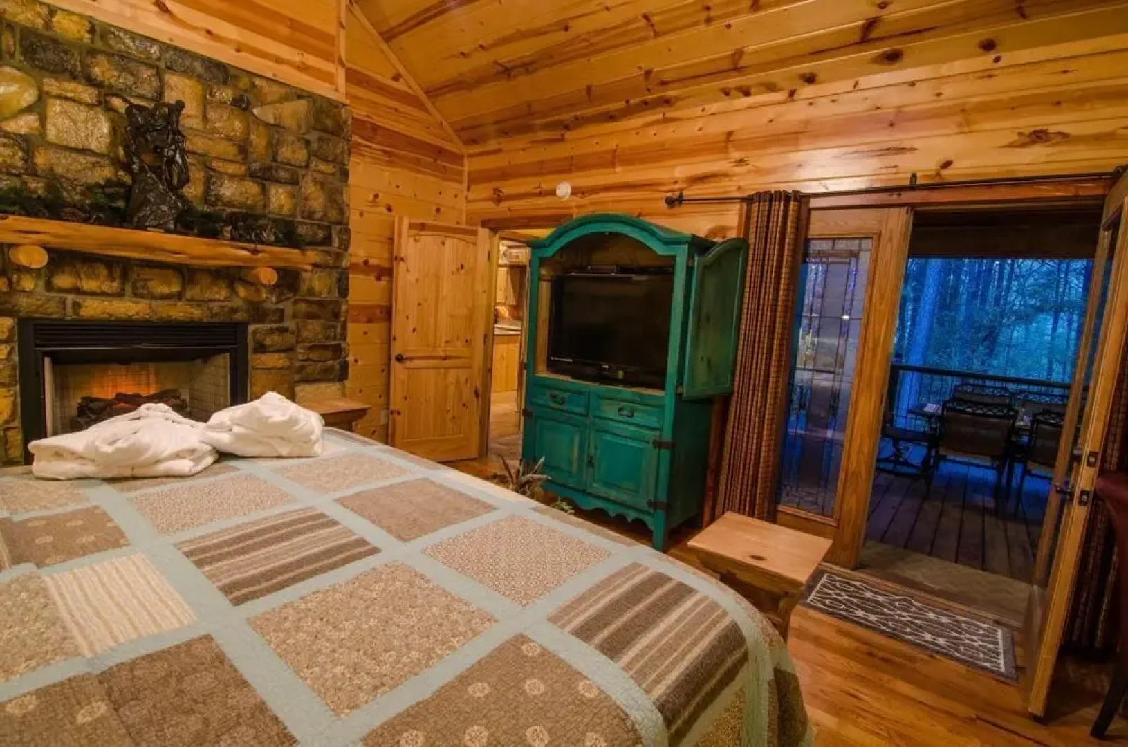 Leaping Lizard Lodge - 4 Br Cabin