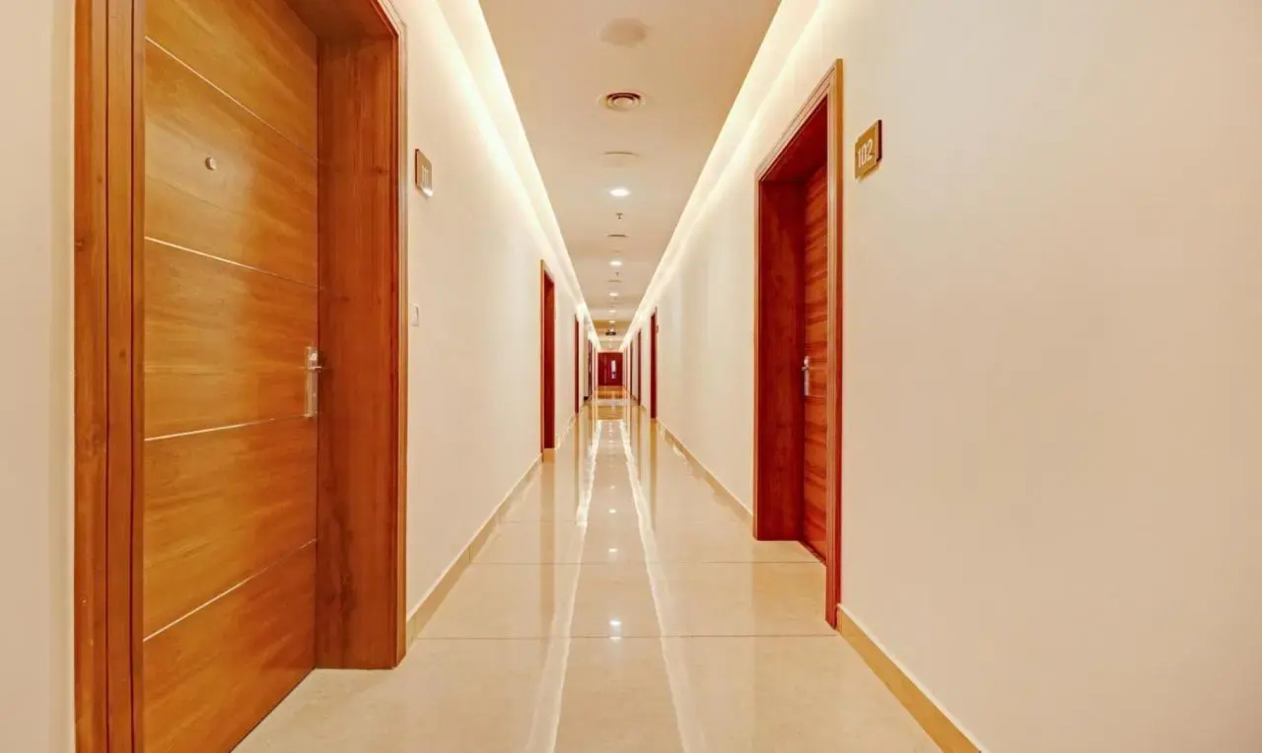 Treebo Premium Vahada