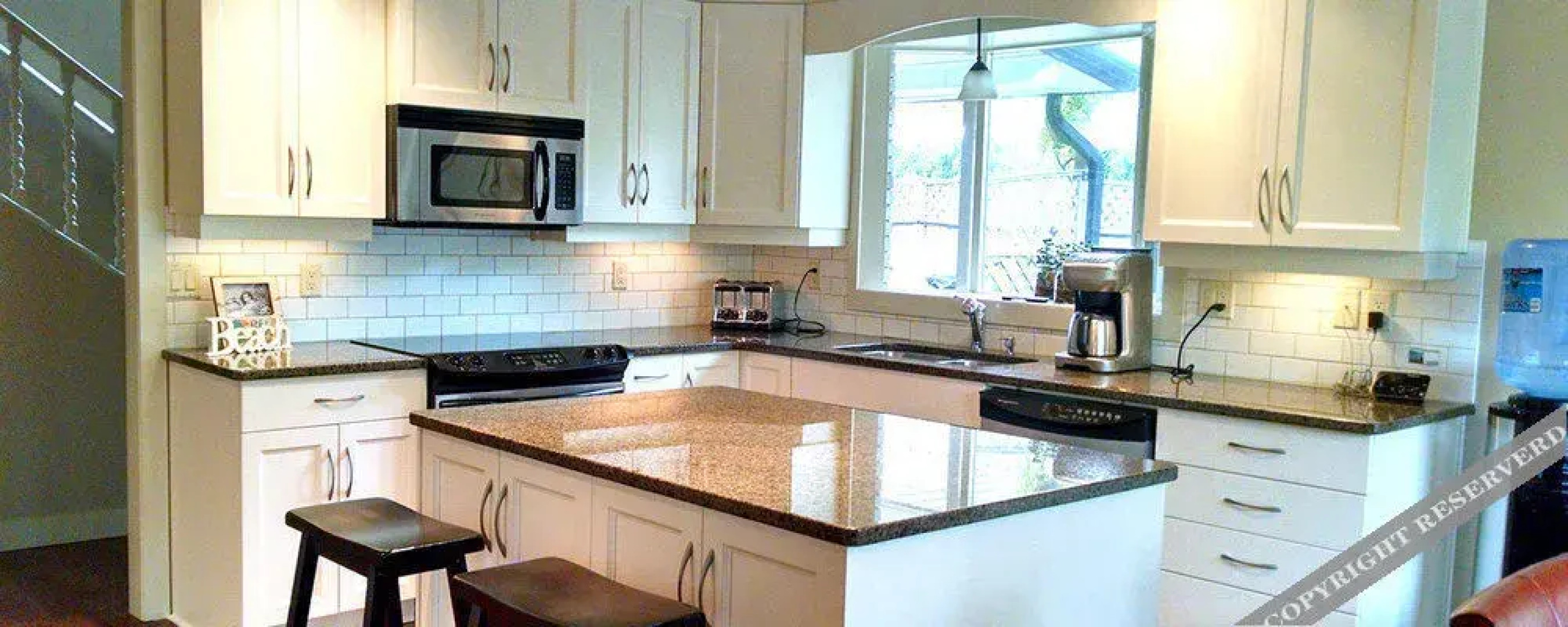 At the Beach Kelowna Bed & Breakfast