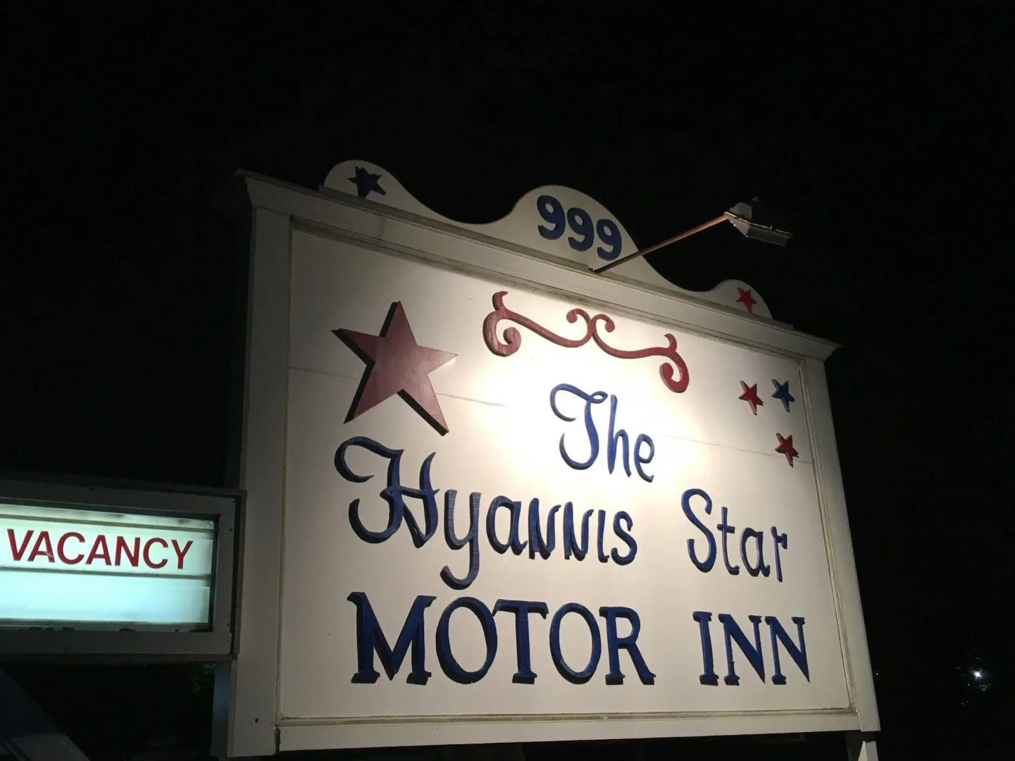 The Hyannis Star Motor Inn
