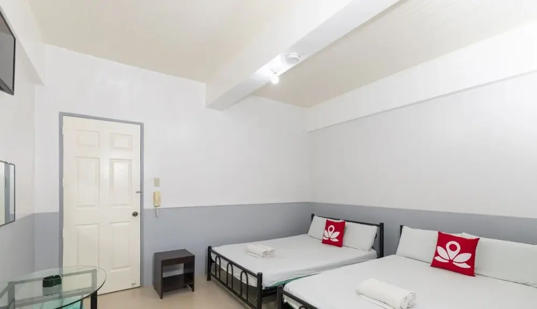 Green Ville Drive Inn by ZEN Rooms