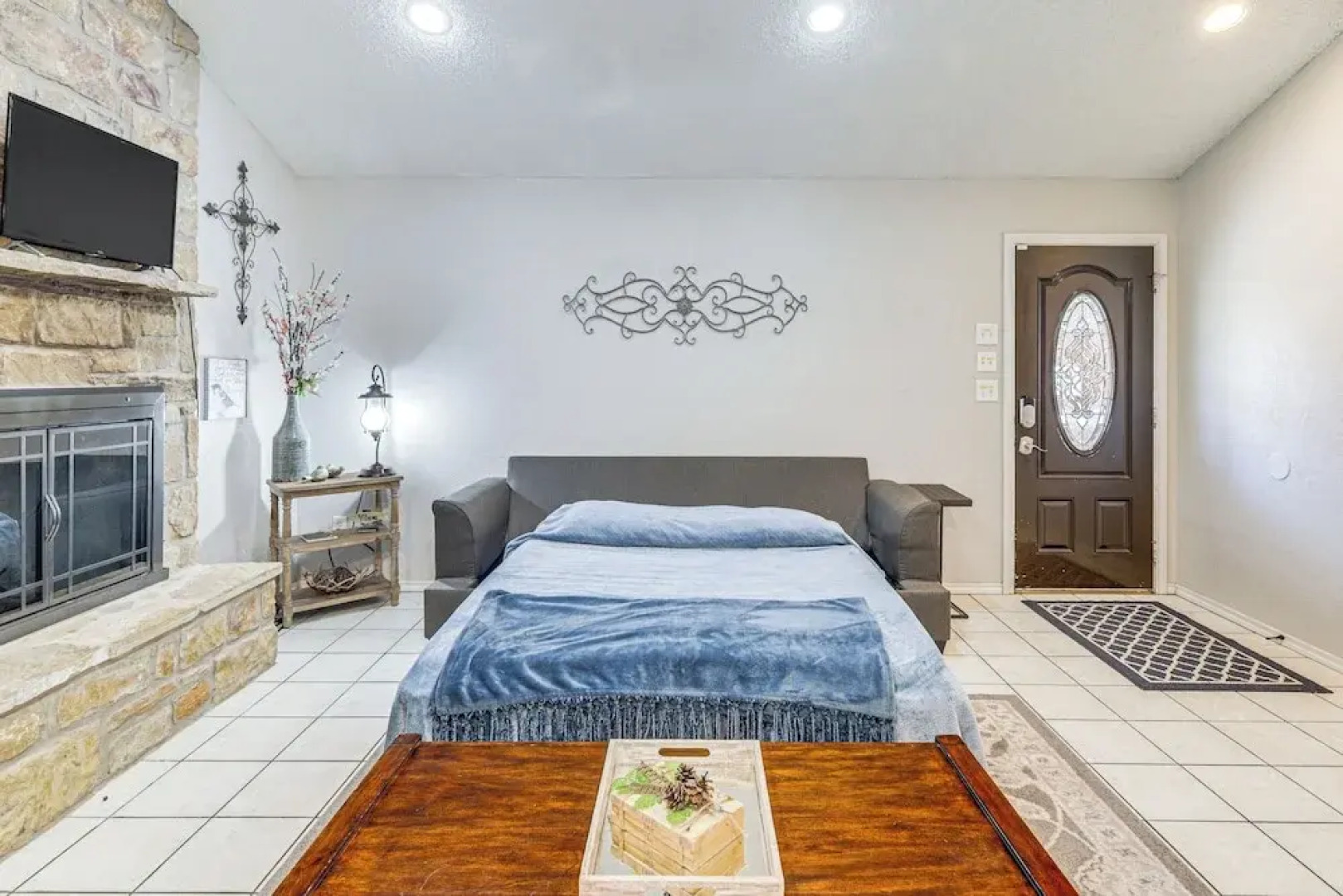 Lakefront Granbury Home w/ Dock, Decks & Hot Tub!