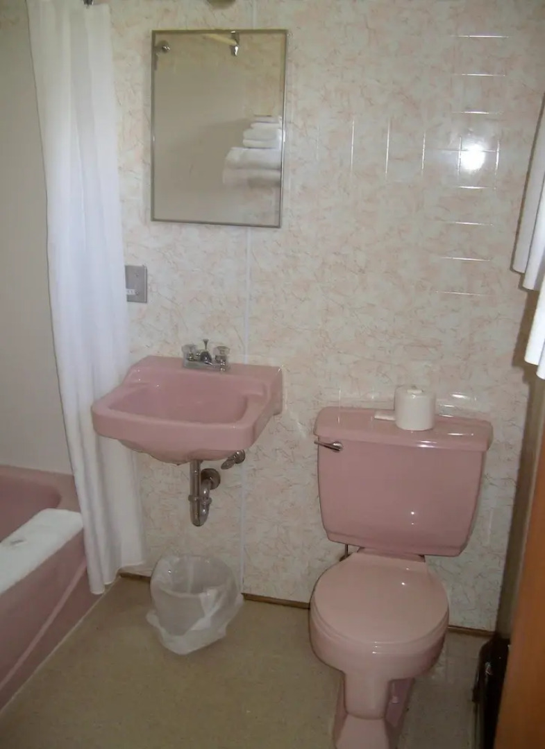 Singing Sands Inn Motel