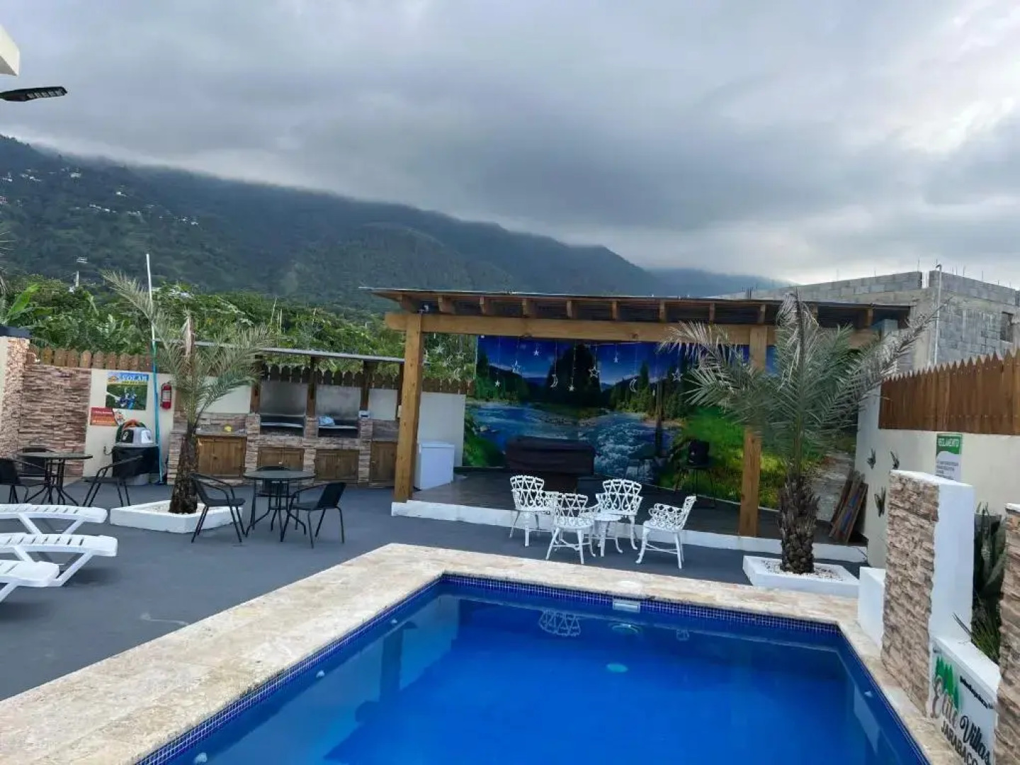 B-8 hermoso apartamento al pie de la montaña con piscina total mente equipado