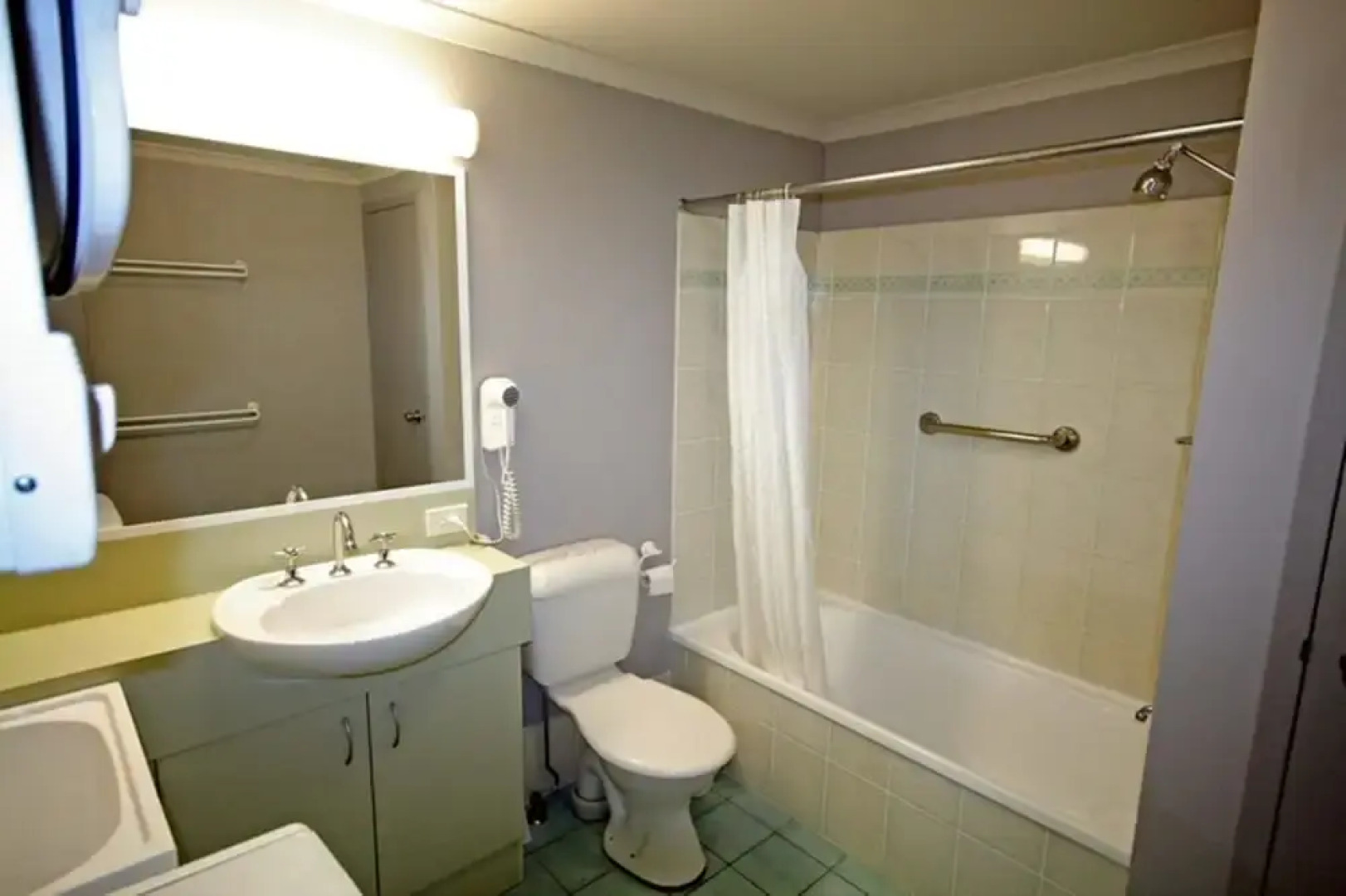 Horizons 418 - Lake Jindabyne Waterfront