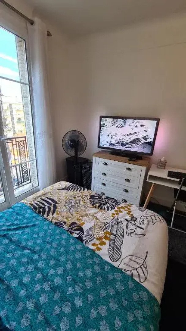 Residence Cosy, Chambre Privee Non Mitoyenne Avec Serrure Dans Un Appartement de 50 M Carres (Adults Only)