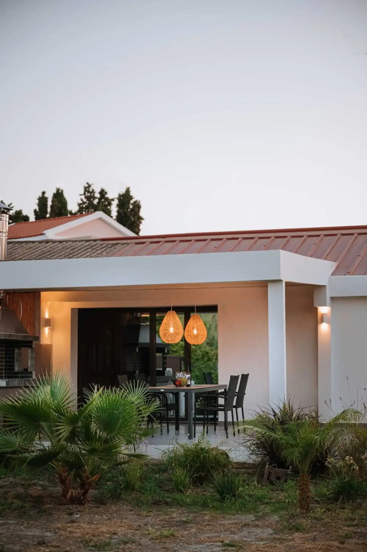 Manolis Seaside Villa