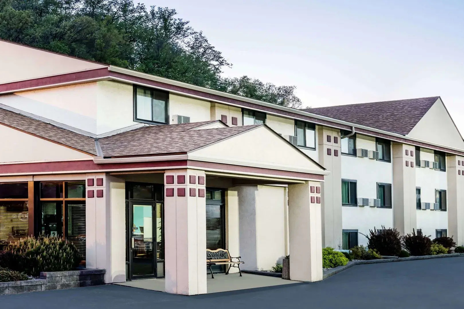 Super 8 by Wyndham Mankato