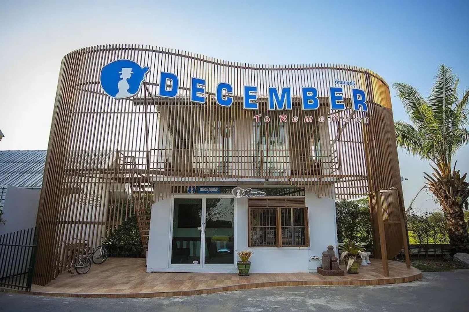 December Villas And Spa