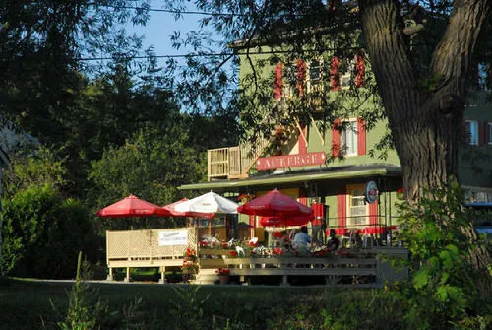 Auberge de la rive de Charlevoix - Auberge de jeunesse familiale pour voyageurs de tous âges