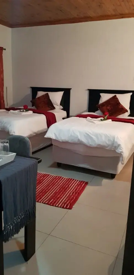 Rose and Thorn Guesthouse - Adults Only