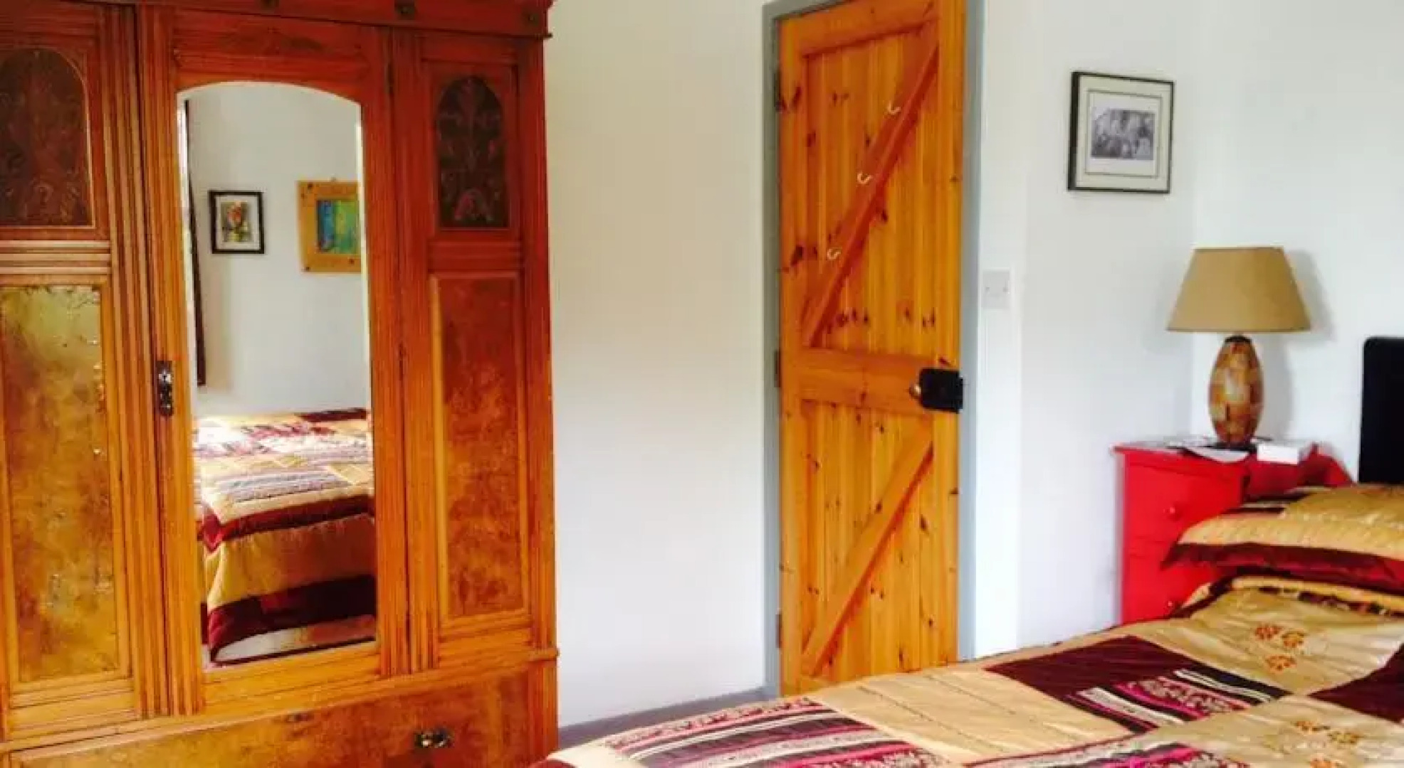 Clondanagh Cottage and Farm-on-the-Lake