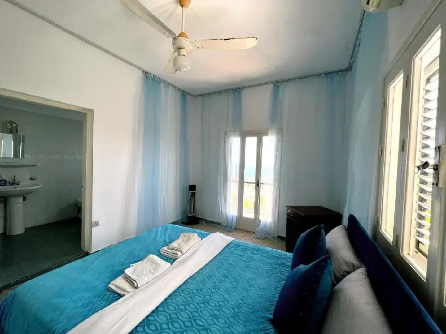 Sea View Spacious Private Villa in Lapta