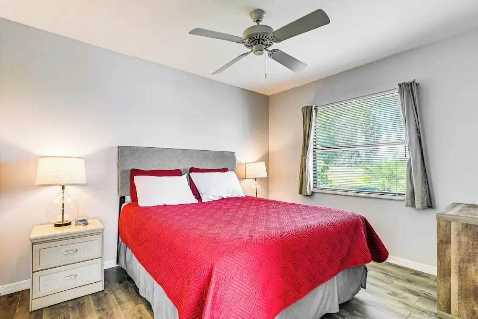 Sunny Canal-view Villa w/ Lanai in Sebring!