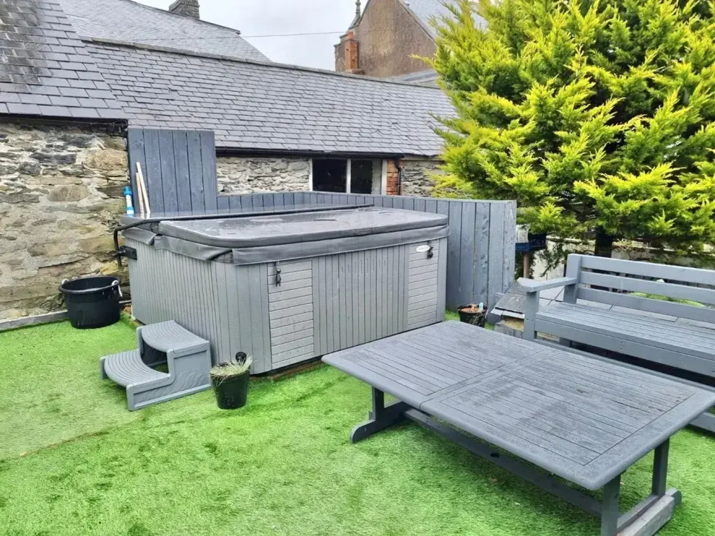 Brackendale Luxury Townhouse, hot Tub,sauna, Games