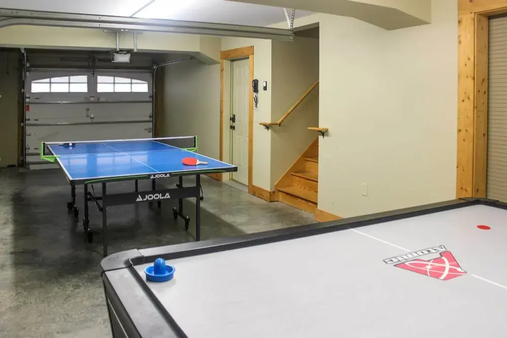 'the Cozy Bear Cabin: Upscale Deck & Mtn Views!